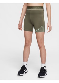 Spodenki dziewczęce 8 cm Dri-FIT Nike Pro - Zieleń ze sklepu Nike poland w kategorii Szorty - zdjęcie 178603874