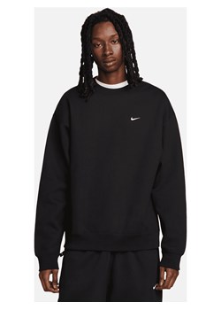 Męska bluza z dzianiny Nike Solo Swoosh - Czerń ze sklepu Nike poland w kategorii Bluzy męskie - zdjęcie 178604273