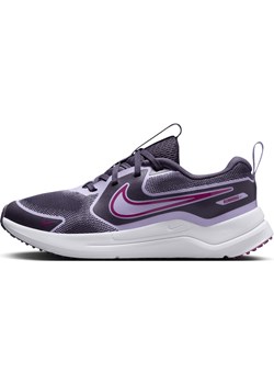Buty do biegania po asfalcie dla dużych dzieci Nike Cosmic Runner - Fiolet ze sklepu Nike poland w kategorii Buty sportowe dziecięce - zdjęcie 178605791