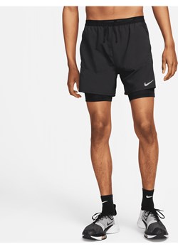 Męskie hybrydowe spodenki do biegania Nike Stride Dri-FIT 13 cm - Czerń ze sklepu Nike poland w kategorii Spodenki męskie - zdjęcie 178605941