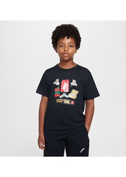 T-shirt dla dużych dzieci Nike Sportswear - Czerń ze sklepu Nike poland w kategorii T-shirty chłopięce - zdjęcie 178606434