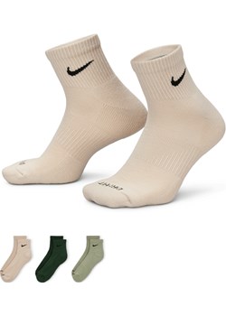 Stopki treningowe Nike Everyday Plus Cushioned (3 pary) - Wielokolorowe ze sklepu Nike poland w kategorii Skarpetki damskie - zdjęcie 178606882