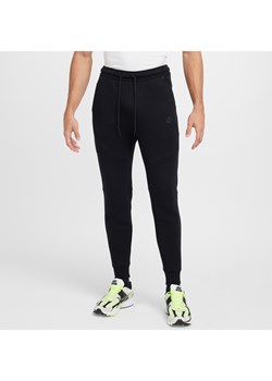 Męskie dzianinowe joggery Nike Tech - Czerń ze sklepu Nike poland w kategorii Spodnie męskie - zdjęcie 178607990