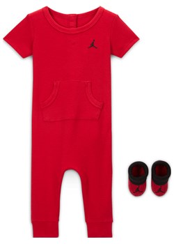 Dwuczęściowy zestaw (pajacyk) z krótkim rękawem dla niemowląt Jordan Essential - Czerwony ze sklepu Nike poland w kategorii Odzież dla niemowląt - zdjęcie 178608234