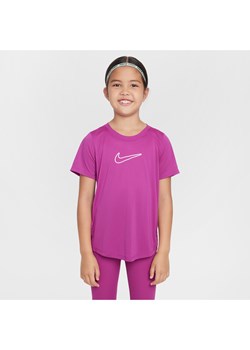 Koszulka z krótkim rękawem dla dużych dzieci (dziewcząt) Dri-FIT Nike One Fitted - Fiolet ze sklepu Nike poland w kategorii Bluzki dziewczęce - zdjęcie 178608250