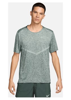 Męska koszulka z krótkim rękawem do biegania Dri-FIT Nike Rise 365 - Zieleń ze sklepu Nike poland w kategorii T-shirty męskie - zdjęcie 178608650