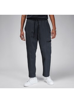 Męskie spodnie z tkaniny Jordan Essentials - Czerń ze sklepu Nike poland w kategorii Spodnie męskie - zdjęcie 178609991