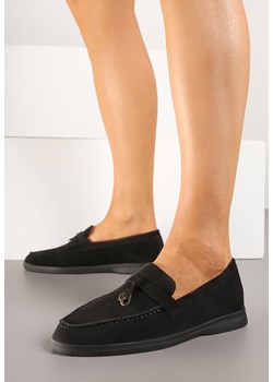 Czarne Mokasyny z Imitacji Zamszu z Ozdobną Aplikacją Tasseli ze sklepu born2be.pl w kategorii Mokasyny damskie - zdjęcie 178618401