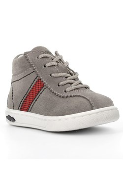 Primigi Skórzane sneakersy w kolorze jasnobrązowym ze sklepu Limango Polska w kategorii Buty sportowe dziecięce - zdjęcie 178645211