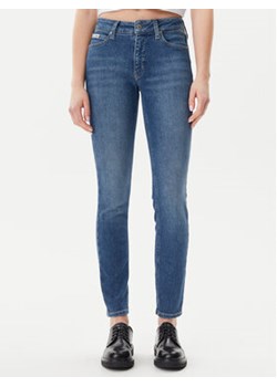 Calvin Klein Jeans Jeansy J20J225121 Granatowy Skinny Fit ze sklepu MODIVO w kategorii Jeansy damskie - zdjęcie 178650660