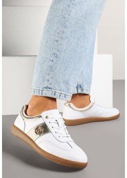 Biało-Złote Skórzane Sneakersy Klasyczne Tenisówki z Metalicznym Zdobieniem Marins ze sklepu born2be.pl w kategorii Buty sportowe damskie - zdjęcie 178656943