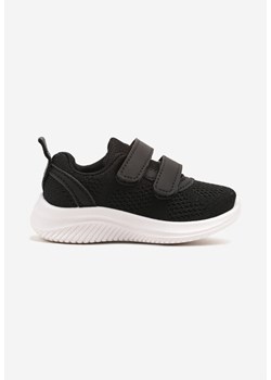 Czarne Buty Sportowe Sneakersy z Siateczki Zapinane na Rzepy Karival ze sklepu born2be.pl w kategorii Buty sportowe dziecięce - zdjęcie 178662421