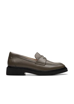 Clarks Skórzane mokasyny &quot;Splend Edge&quot; w kolorze khaki ze sklepu Limango Polska w kategorii Mokasyny damskie - zdjęcie 178749512