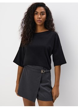 Mohito - Bawełniany czarny t-shirt - czarny ze sklepu Mohito w kategorii Bluzki damskie - zdjęcie 178763081