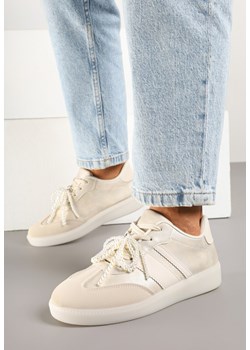 Beżowe Sneakersy w Stylu Klasycznych Tenisówek z Perłowym Zdobieniem Nalarie ze sklepu born2be.pl w kategorii Buty sportowe damskie - zdjęcie 178767092