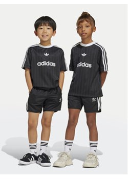 adidas Komplet t-shirt i spodenki Football JC7870 Czarny Regular Fit ze sklepu MODIVO w kategorii Komplety chłopięce - zdjęcie 178785654