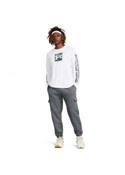 Męskie spodnie dresowe Under Armour UA Icon Fleece Cargo Pant - szare ze sklepu Sportstylestory.com w kategorii Spodnie męskie - zdjęcie 178810053