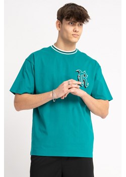 T-shirt w kolorze morskim z grafiką na piersi, rozmiar - 146, kolor - morski - id: 15316 - marki REPORTER - 178813503 T-shirt w kolorze morskim z grafiką na piersi, rozmiar - 146, kolor - morski ze sklepu REPORTER w kategorii T-shirty chłopięce - zdjęcie 178813503