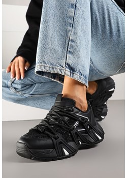 Czarne Sneakersy na Grubej Podeszwie z Geometrycznym Wzorem i Cyrkoniami Lavinoria ze sklepu born2be.pl w kategorii Buty sportowe damskie - zdjęcie 178883083