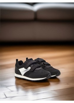 Sinsay - Sneakersy na rzepy - czarny ze sklepu Sinsay w kategorii Buty sportowe dziecięce - zdjęcie 178911424