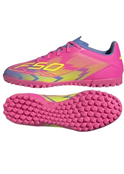 Buty piłkarskie adidas F50 Club Tf 7208 JP7208 różowe ze sklepu ButyModne.pl w kategorii Buty sportowe męskie - zdjęcie 178913743