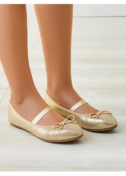 Royalfashion Błyszczące damskie baleriny z kokardką i gumką Safte ze sklepu royalfashion.pl w kategorii Balerinki - zdjęcie 178941721