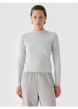 Damski longsleeve basic 4F 4FWAW24TLONF361 - szary ze sklepu Sportstylestory.com w kategorii Bluzki damskie - zdjęcie 178945262