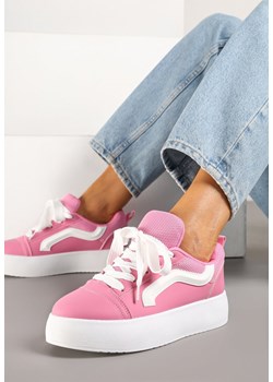 Fuksjowe Sneakersy na Grubej Podeszwie z Ozdobnym Paskiem Kornelie ze sklepu born2be.pl w kategorii Buty sportowe damskie - zdjęcie 178975582