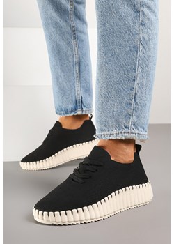 Czarne Ażurowe Sneakersy na Grubej Podeszwie z Tłoczeniem Ronele ze sklepu born2be.pl w kategorii Buty sportowe damskie - zdjęcie 178993940