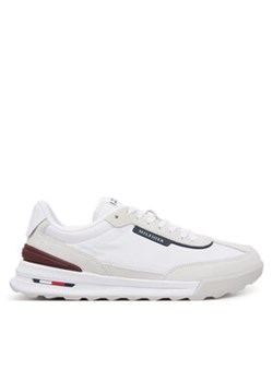 Tommy Hilfiger Sneakersy Retro Runner Seasonal FM0FM05425 Biały ze sklepu MODIVO w kategorii Buty sportowe męskie - zdjęcie 179012652