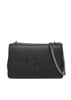 Calvin Klein Jeans Torebka Sculpted Ew Flap Conv Chain LV04K3035G Czarny ze sklepu MODIVO w kategorii Kopertówki - zdjęcie 179013290