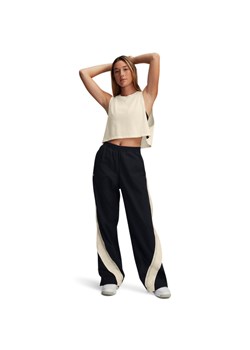 Damskie spodnie casual tkaninowe Under Armour Icon Crinkle Tear-Away Pant - czarne ze sklepu Sportstylestory.com w kategorii Spodnie damskie - zdjęcie 179028113