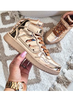 Wiązane rózowe sneakersy z wysoką cholewką /C1-2 14718 T282/ ze sklepu Pantofelek24.pl w kategorii Trampki damskie - zdjęcie 179050731