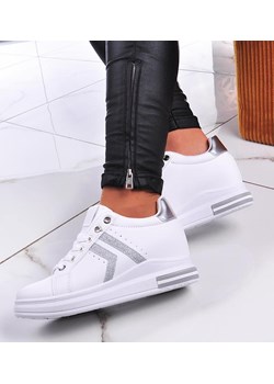 Białe trampki sneakersy na niskim koturnie /C6-3 13013 T593/ ze sklepu Pantofelek24.pl w kategorii Buty sportowe damskie - zdjęcie 179058884