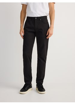 Reserved - Spodnie slim fit z lyocellem - czarny ze sklepu Reserved w kategorii Spodnie męskie - zdjęcie 179078540