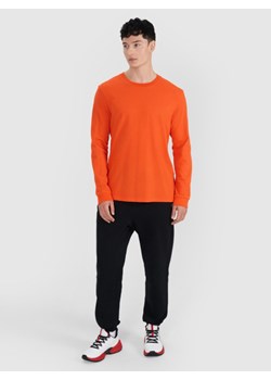 Męski longsleeve basic 4F 4FRSS25TLONM518 - pomarańczowy ze sklepu Sportstylestory.com w kategorii T-shirty męskie - zdjęcie 179080224