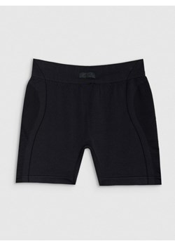 Damskie legginsy krótkie treningowe 4F 4FRSS25TFSTF061 - czarne ze sklepu Sportstylestory.com w kategorii Szorty - zdjęcie 179080350