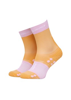 Skarpety wysokie damskie Compressport Proracing Socks V4 XU00046B4033 Pomarańczowy ze sklepu eobuwie.pl w kategorii Skarpetki damskie - zdjęcie 179092020