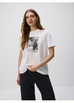 Reserved - Bawełniany t-shirt z nadrukiem - biały ze sklepu Reserved w kategorii Bluzki damskie - zdjęcie 179107192