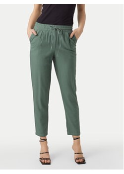 Vero Moda Spodnie materiałowe Jesmilo 10279691 Zielony Regular Fit ze sklepu MODIVO w kategorii Spodnie damskie - zdjęcie 179116373