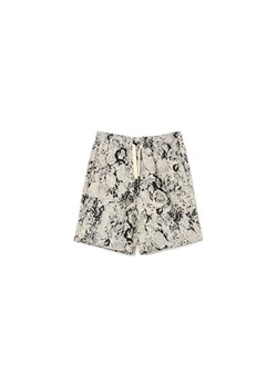 Cropp - Żakardowe szorty jogger - kremowy ze sklepu Cropp w kategorii Spodenki męskie - zdjęcie 179121744