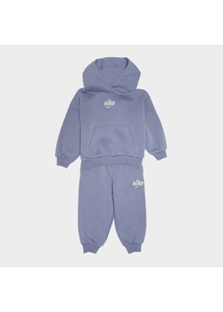 NIKE KOMPLET PULLOVER HOODY SET B ze sklepu JD Sports  w kategorii Dresy dla niemowlaka - zdjęcie 179157642