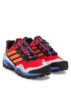 Trekkingi adidas Terrex Skychaser GORE-TEX IH1102 Czerwony ze sklepu eobuwie.pl w kategorii Buty trekkingowe damskie - zdjęcie 179196050