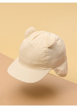 Sinsay - Czapka z daszkiem z elementami 3d - kremowy ze sklepu Sinsay w kategorii Czapki dziecięce - zdjęcie 179223394