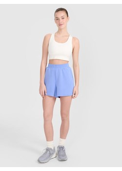 Damskie spodenki dresowe 4F 4FWSS25TSHOF540 - niebieskie ze sklepu Sportstylestory.com w kategorii Szorty - zdjęcie 179241630