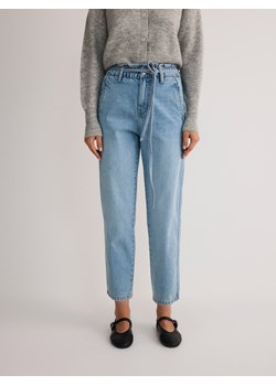 Reserved - Jeansy paperbag z wiązanym paskiem - niebieski ze sklepu Reserved w kategorii Jeansy damskie - zdjęcie 179242641