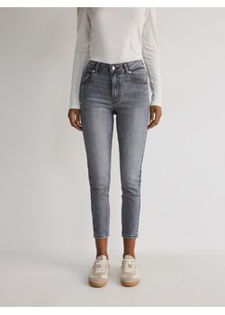 Reserved - Jeansy typu sculpt - jasnoszary ze sklepu Reserved w kategorii Jeansy damskie - zdjęcie 179272483