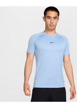 Męska dopasowana koszulka z krótkim rękawem Nike Pro Breathe - Niebieski ze sklepu Nike poland w kategorii T-shirty męskie - zdjęcie 179308594