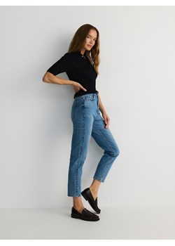 Reserved - Jeansy mom fit - niebieski ze sklepu Reserved w kategorii Jeansy damskie - zdjęcie 179316860