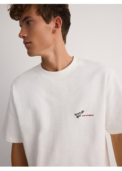 Reserved - T-shirt oversize z nadrukiem na plecach - złamana biel ze sklepu Reserved w kategorii T-shirty męskie - zdjęcie 179316960